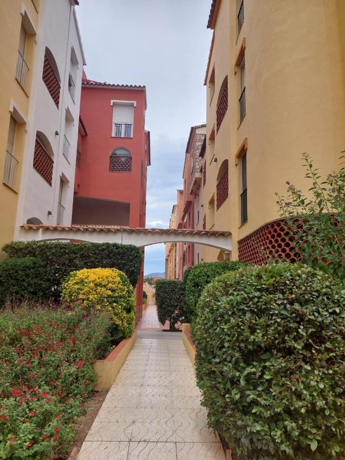 Appartement Empuriabrava Eksteriør billede